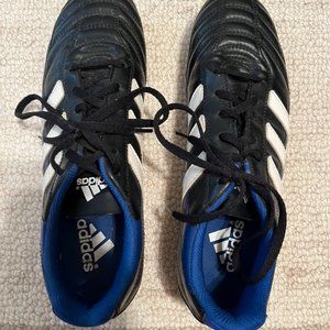 Adidas cleats Mens US 9 black and blue